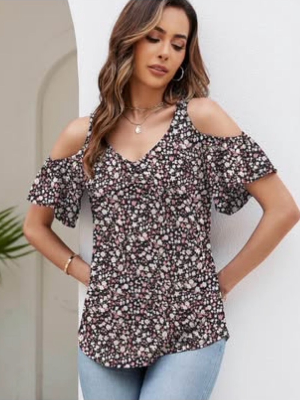 Micoson V-neck Cold Shoulder Slim Fit Top